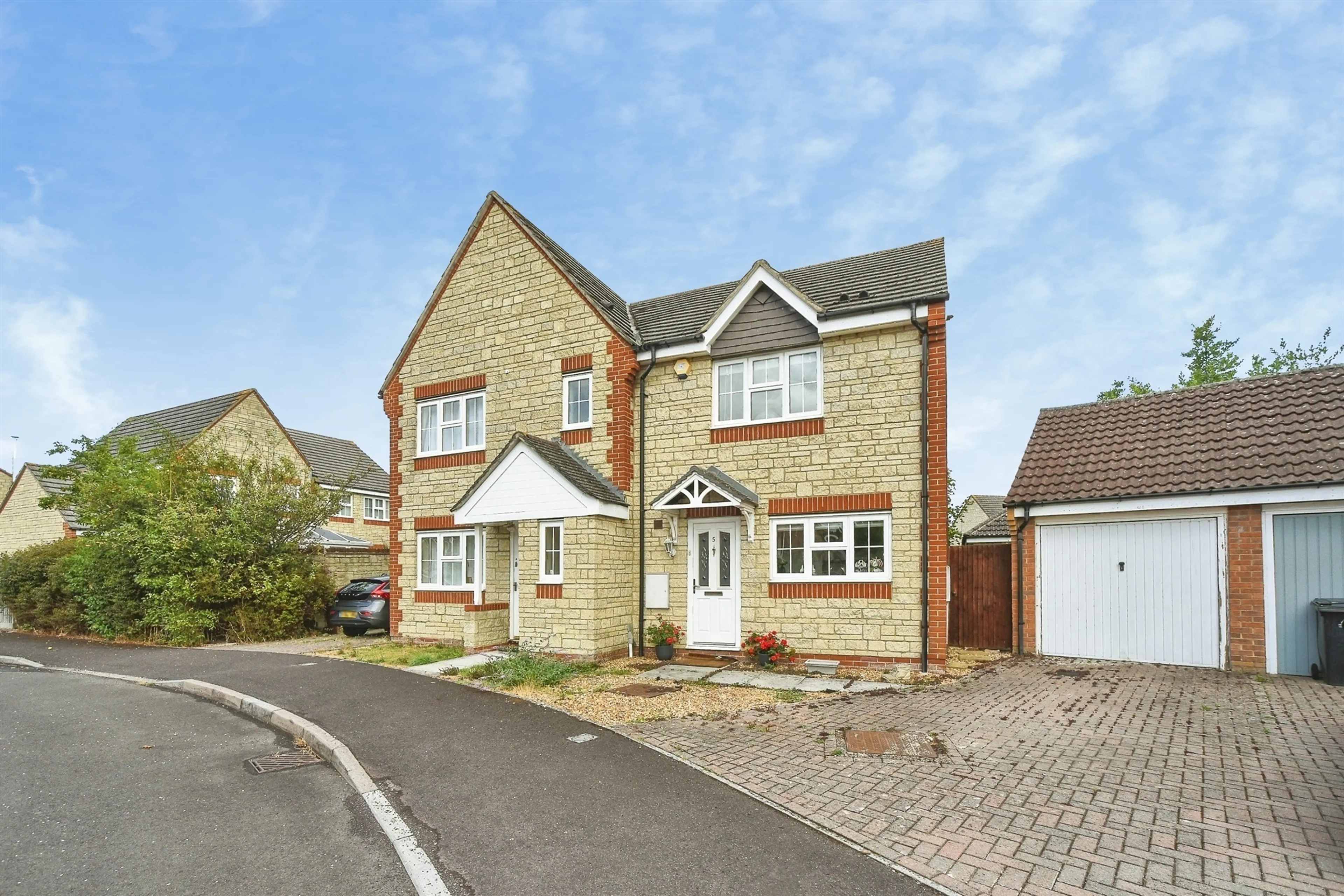 Property at Century Close, Faringdon