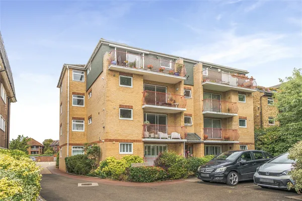 Overbury Avenue, Beckenham, BR3