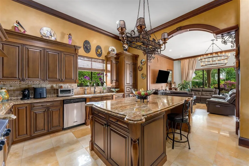 10270 SW 62nd St, Miami, FL 33173