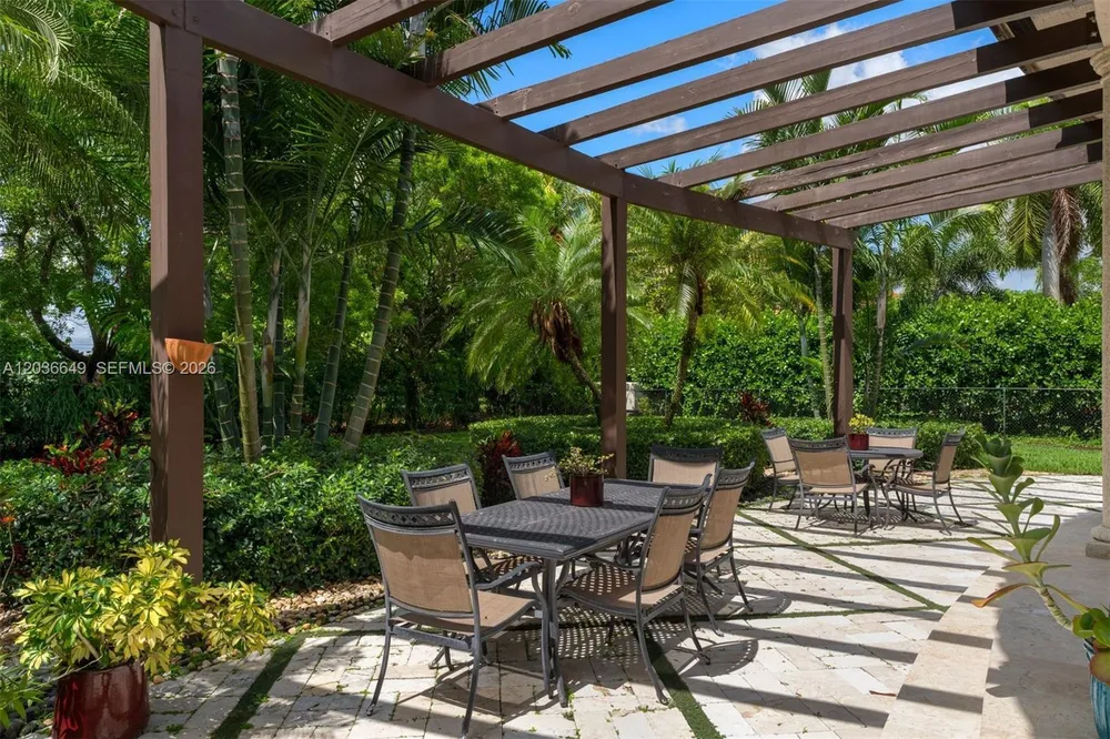 10270 SW 62nd St, Miami, FL 33173