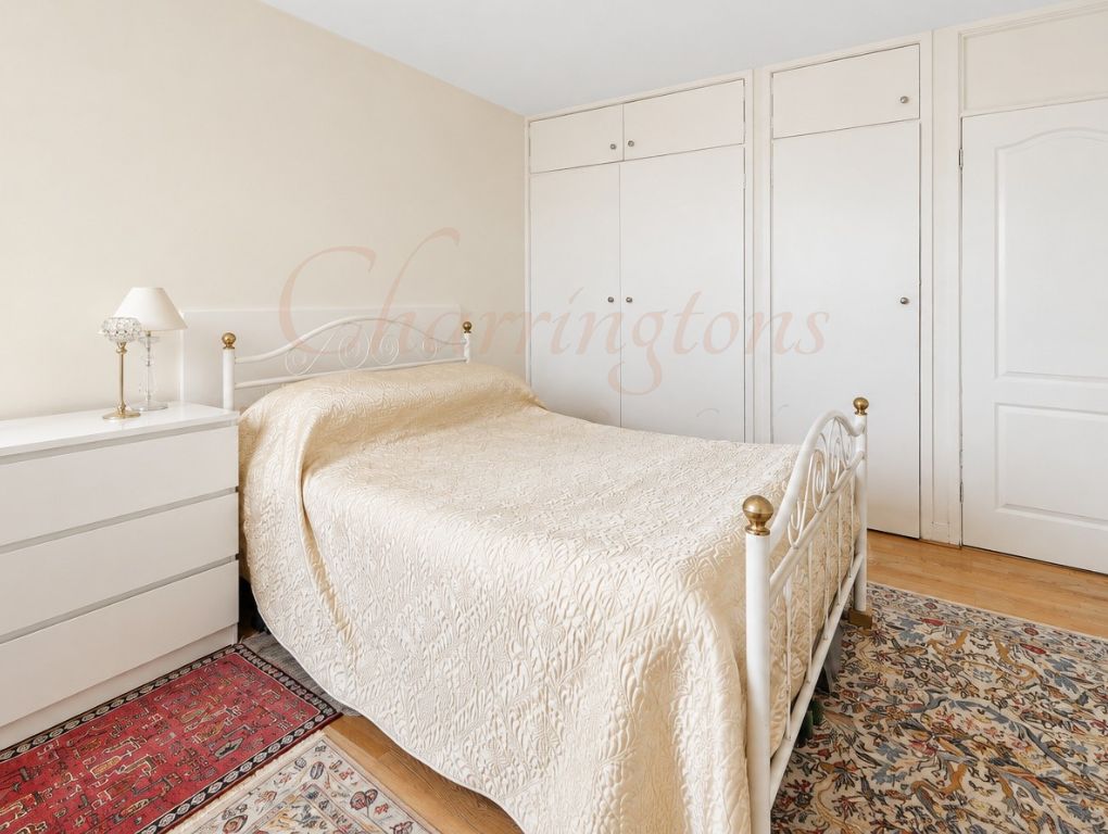 Gated Development  Spacious Two Bedroom Flat  For Sale   Hendon Hall Court  Parson Street NW4  Image 12