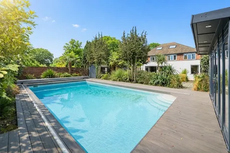 Cricketfield Road, Horsham, RH12