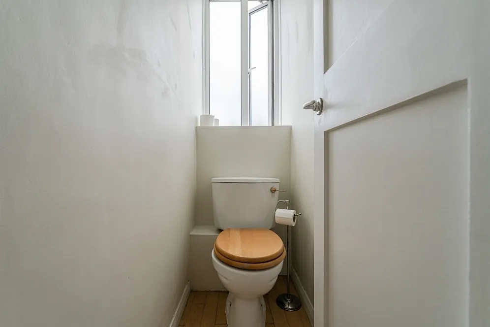 Churchill Gardens Pimlico SW1V photo 9