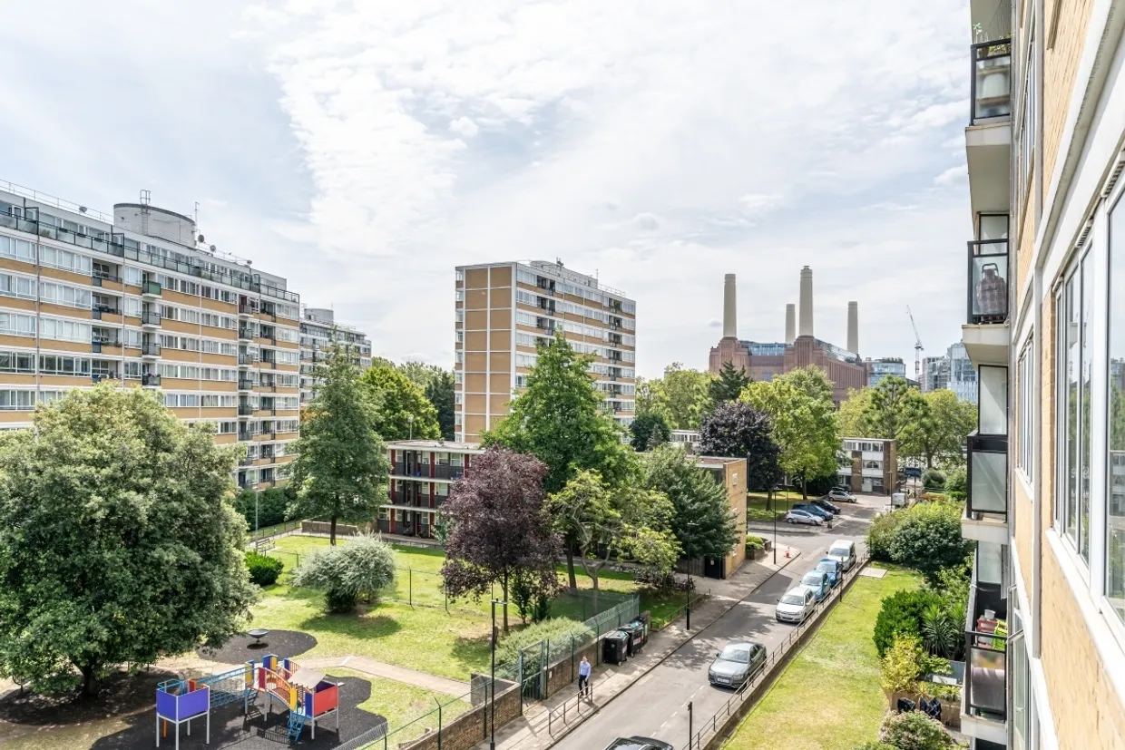 Churchill Gardens Pimlico SW1V photo 10