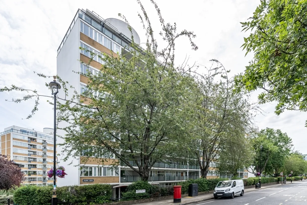 Churchill Gardens Pimlico SW1V photo 13