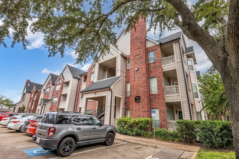 1330 Old Spanish Trail, Houston, TX 77054
