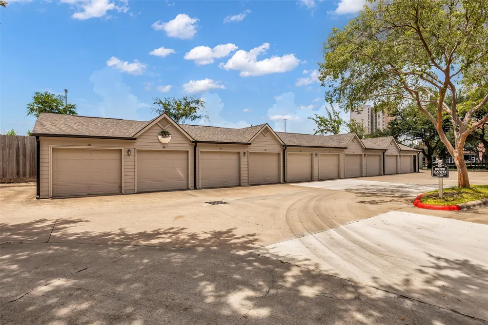 1330 Old Spanish Trail, Houston, TX 77054