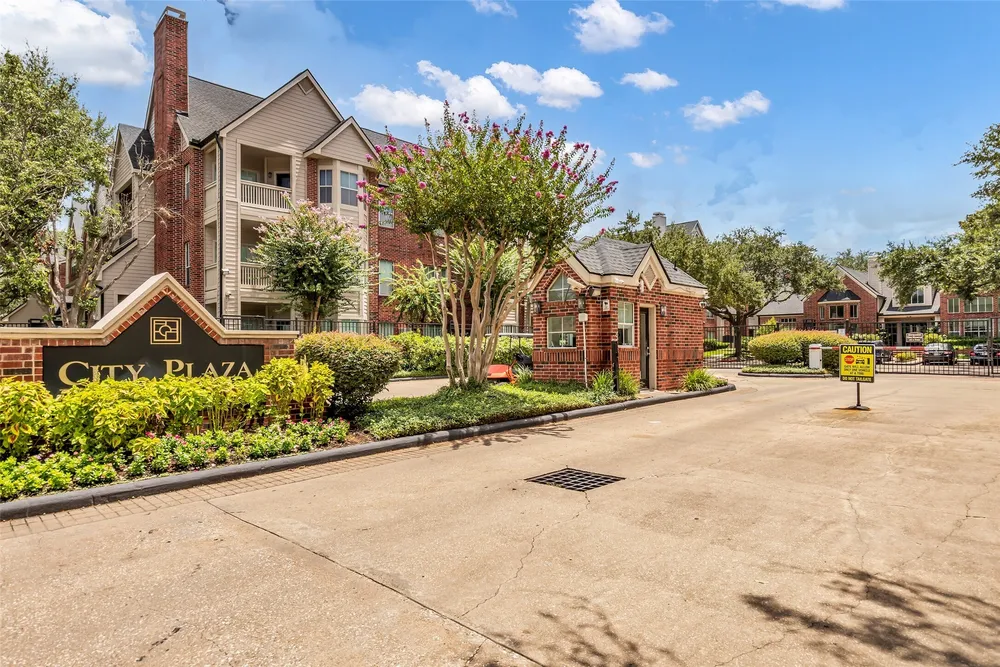 1330 Old Spanish Trail, Houston, TX 77054