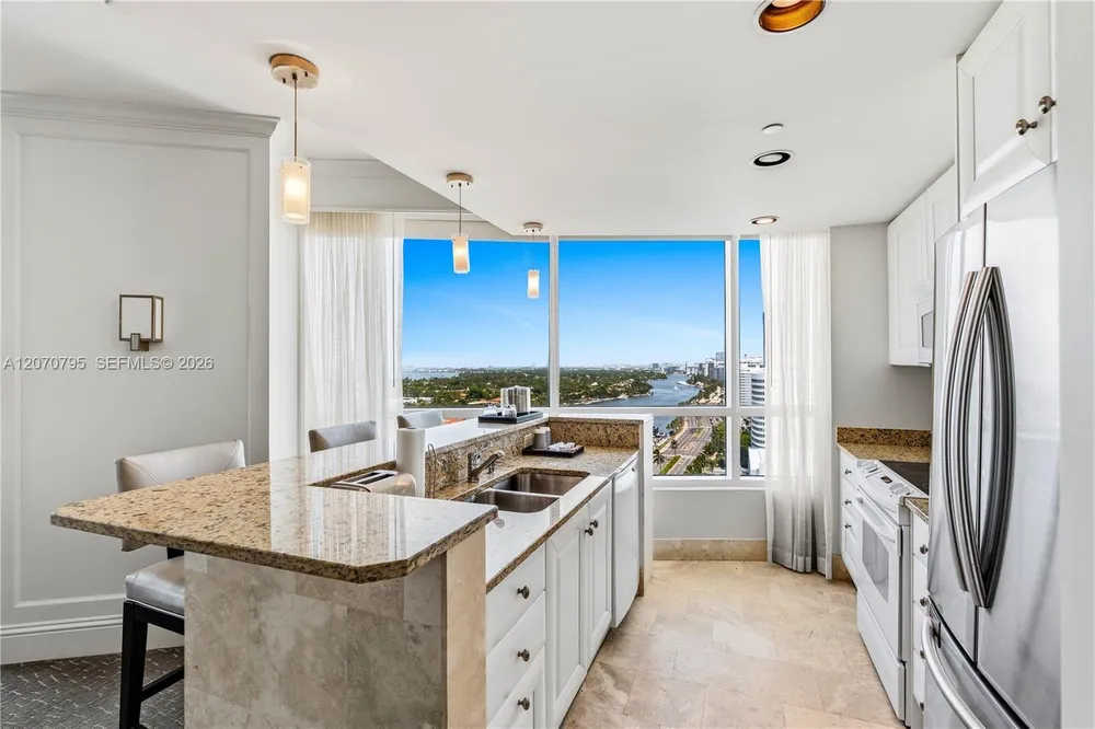 4401 Collins Ave, Miami Beach, FL 33140