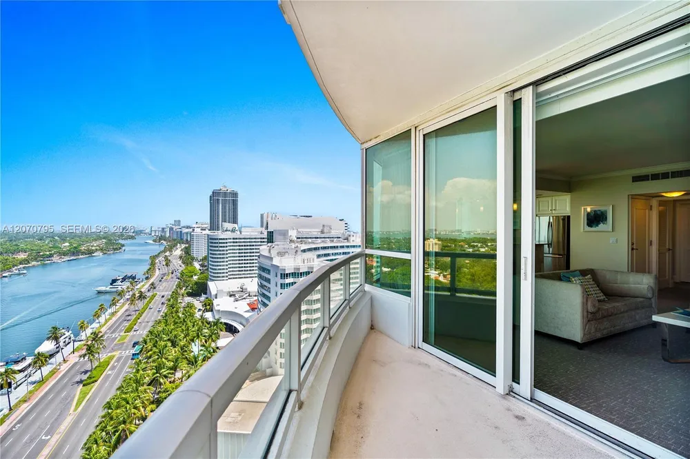 4401 Collins Ave, Miami Beach, FL 33140