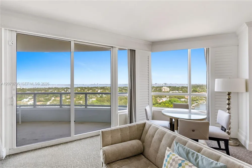 4401 Collins Ave, Miami Beach, FL 33140