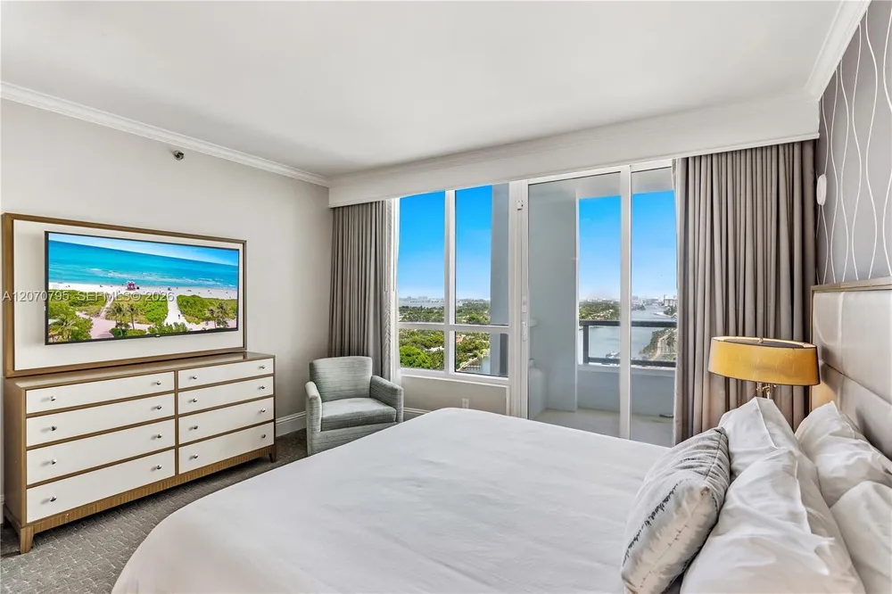 4401 Collins Ave, Miami Beach, FL 33140