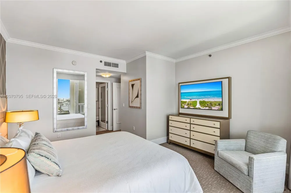 4401 Collins Ave, Miami Beach, FL 33140