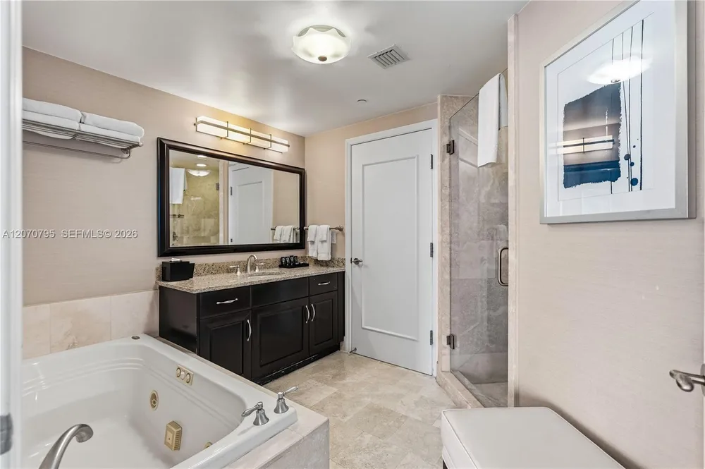 4401 Collins Ave, Miami Beach, FL 33140