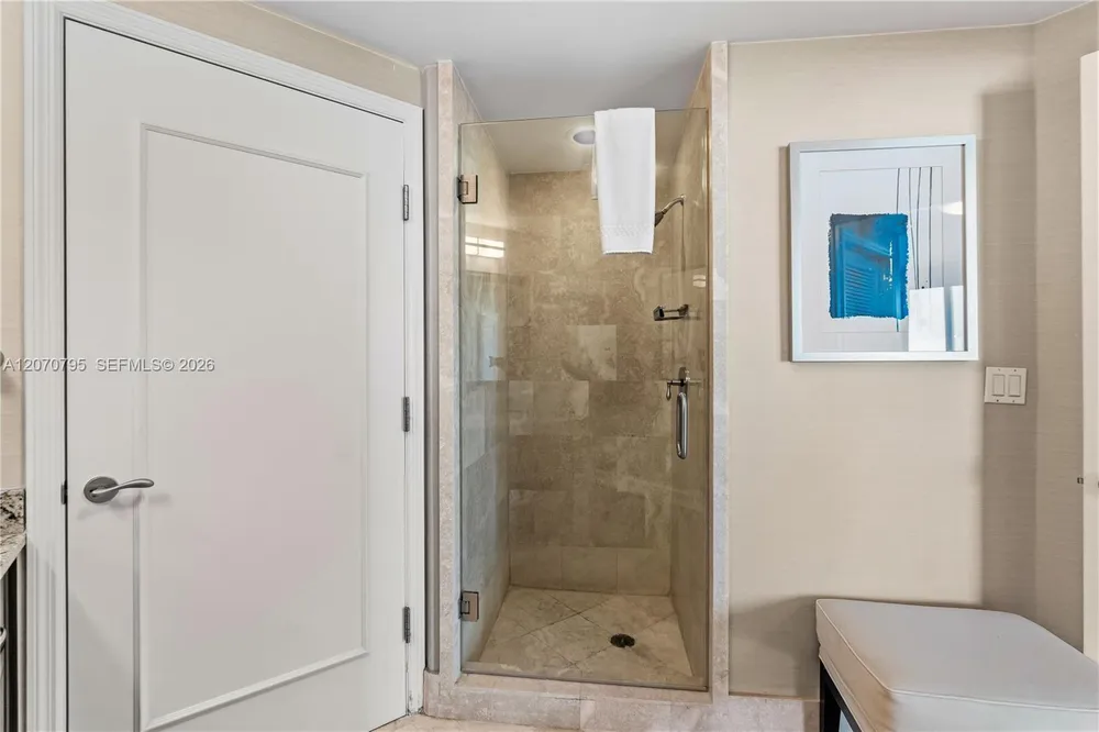 4401 Collins Ave, Miami Beach, FL 33140