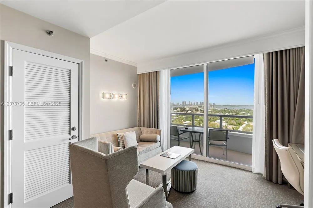 4401 Collins Ave, Miami Beach, FL 33140