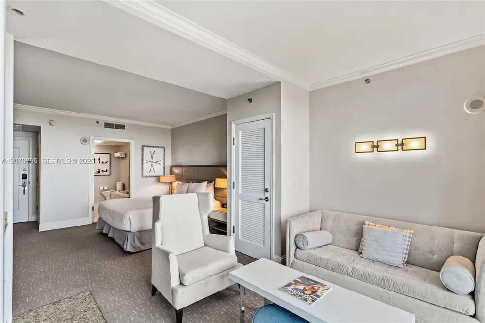 4401 Collins Ave, Miami Beach, FL 33140