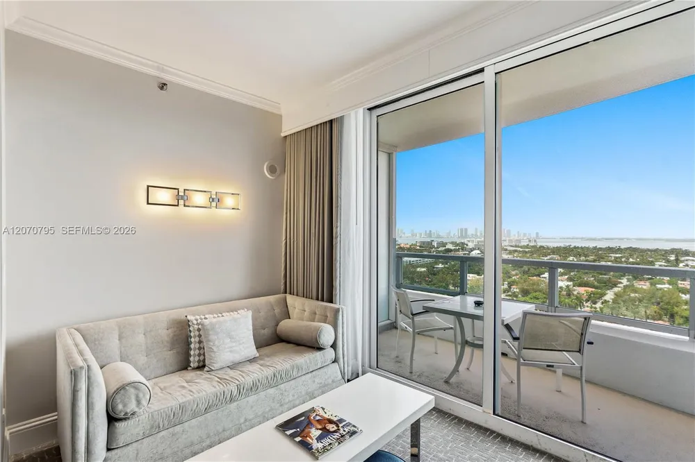 4401 Collins Ave, Miami Beach, FL 33140