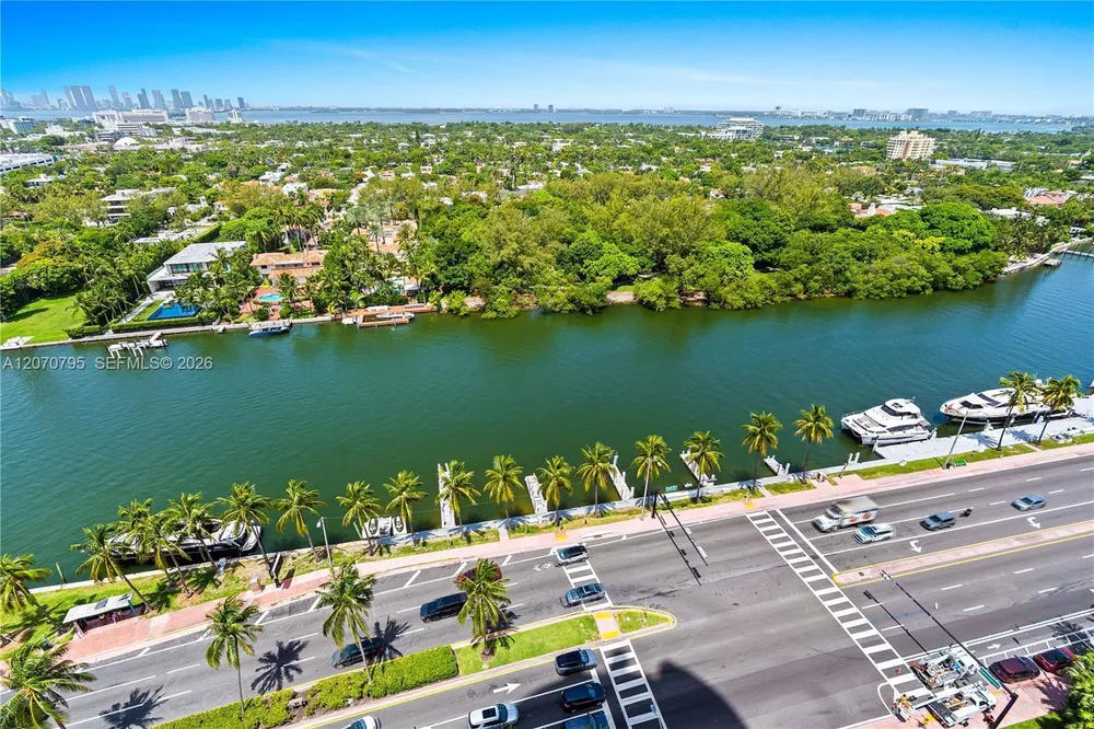 4401 Collins Ave, Miami Beach, FL 33140