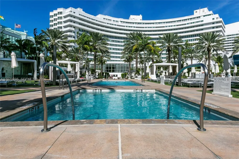 4401 Collins Ave, Miami Beach, FL 33140