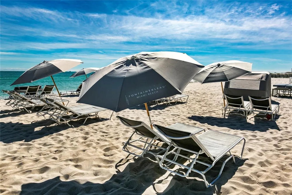 4401 Collins Ave, Miami Beach, FL 33140