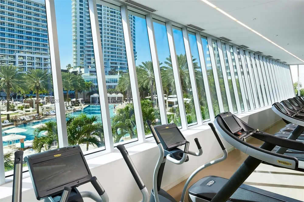 4401 Collins Ave, Miami Beach, FL 33140