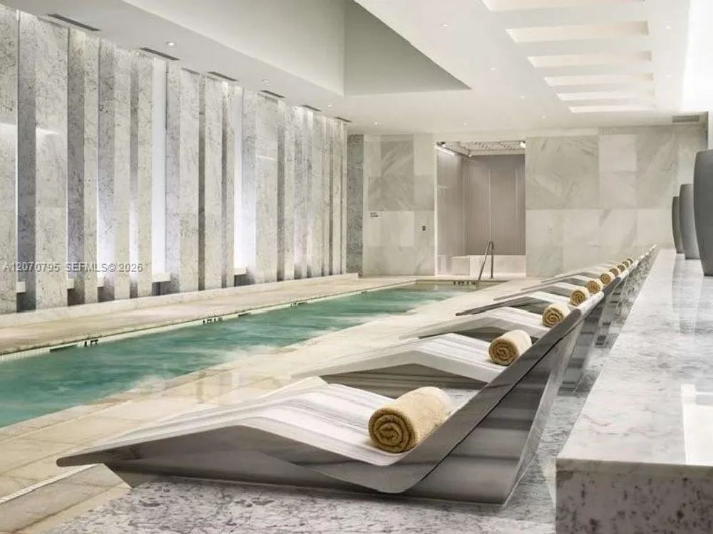 4401 Collins Ave, Miami Beach, FL 33140
