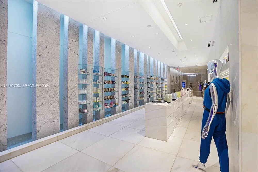 4401 Collins Ave, Miami Beach, FL 33140
