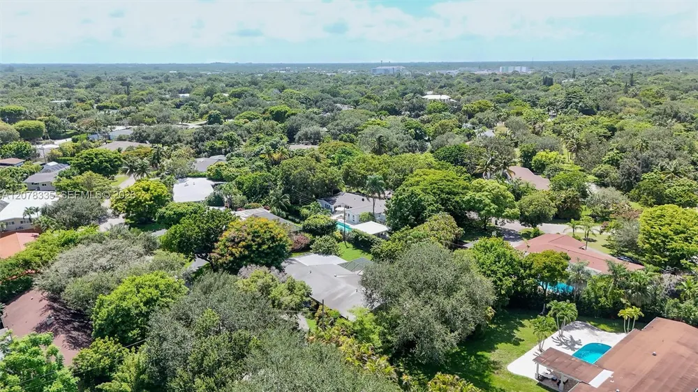 7765 SW 133rd Terrace, Pinecrest, FL 33156