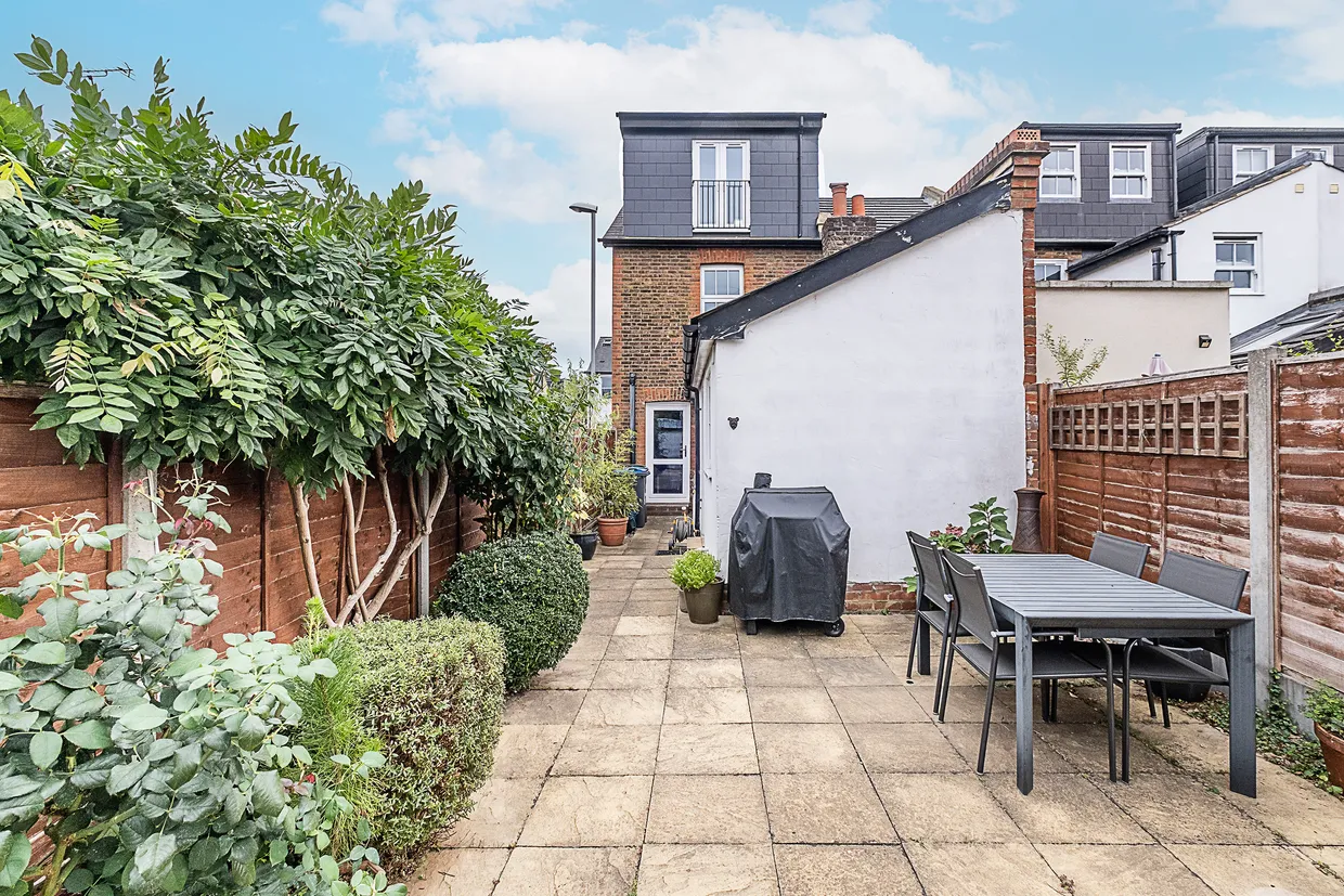 Alfred Road, Kingston Upon Thames, KT1 photo 9