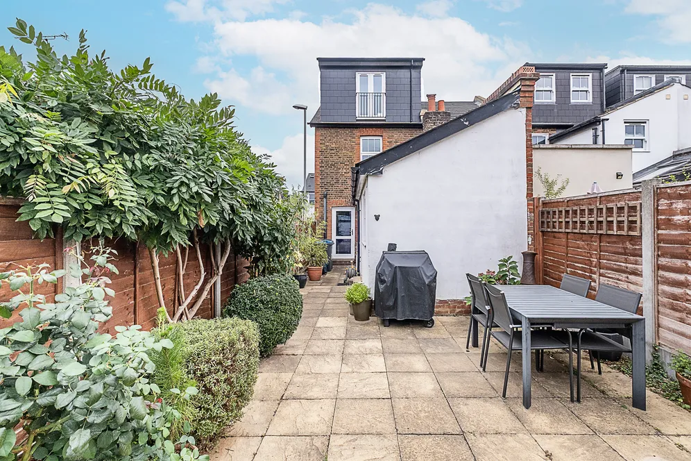 Alfred Road, Kingston Upon Thames, KT1 photo 9