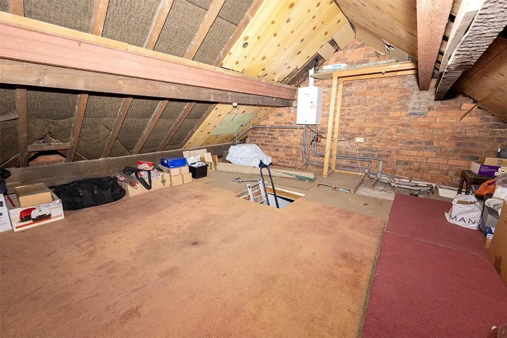 Property carousel item 14