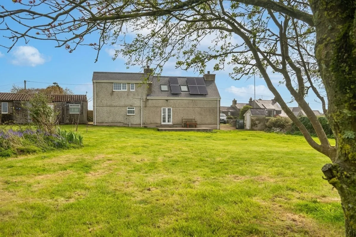 Llanfachraeth, Holyhead, Isle of Anglesey, LL65