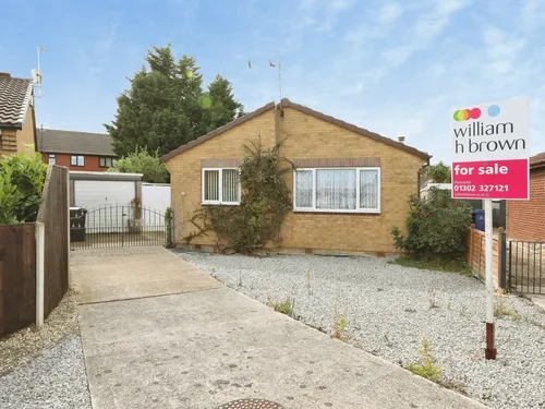 Lindrick Drive, Armthorpe, Doncasterphoto
