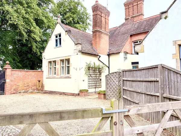 Caldecote Hall Drive, Caldecote, Nune...