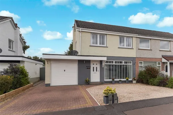 Balnagowan Drive, Glenrothes, Fife, KY6