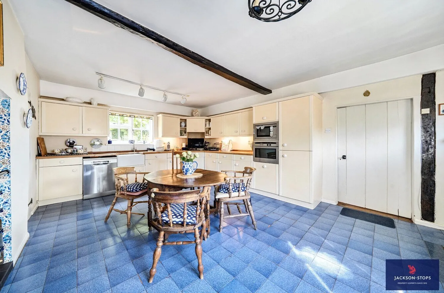 Water Lane, Renhold, MK41 photo 7