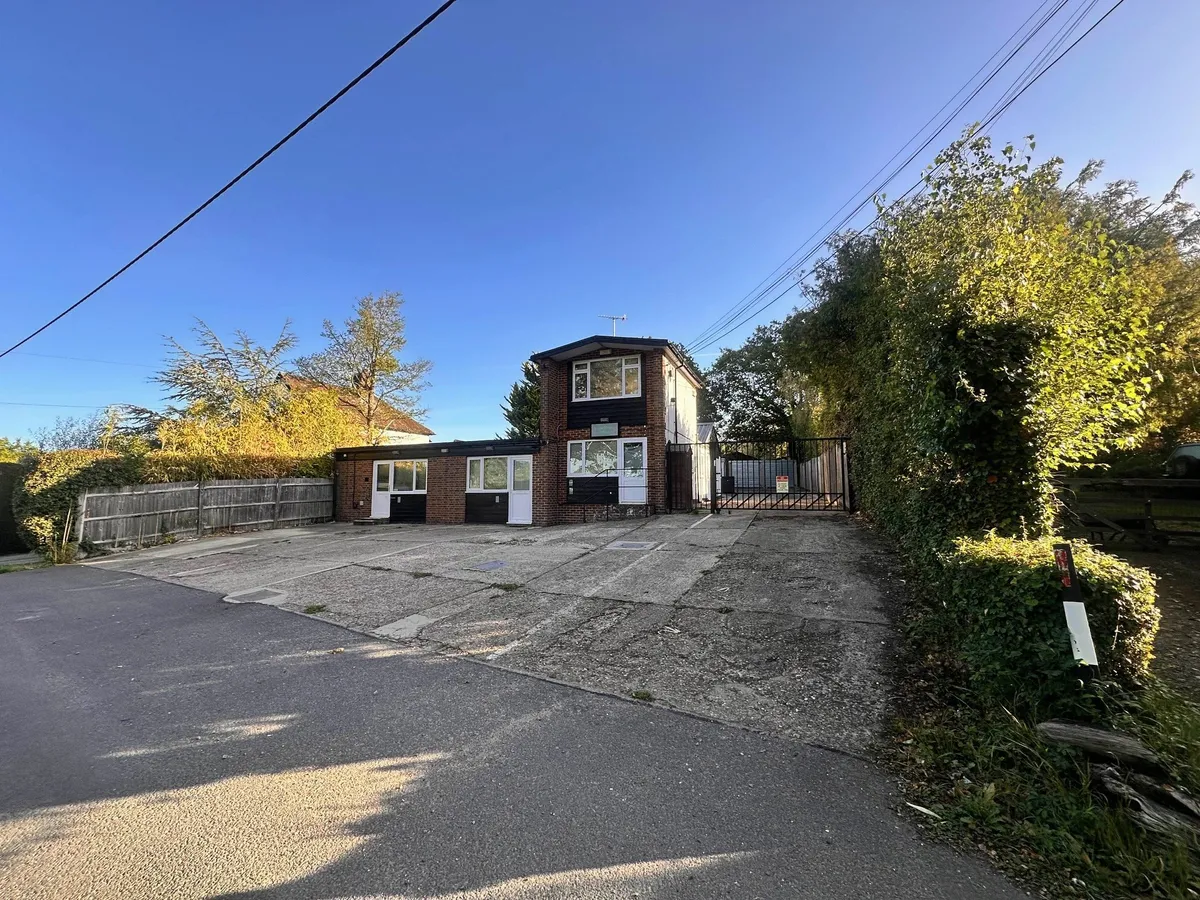 Merle Common Road, Oxted, Surrey, RH8