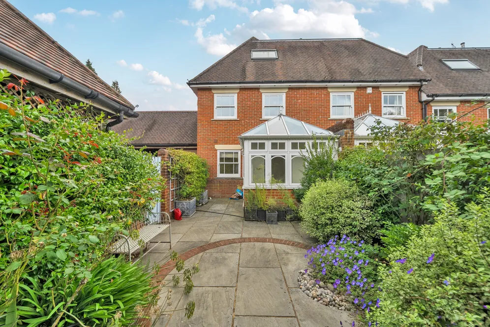Grayswood Road, Haslemere, GU27 photo 8