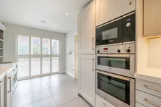 Grayswood Road, Haslemere, GU27 photo 9