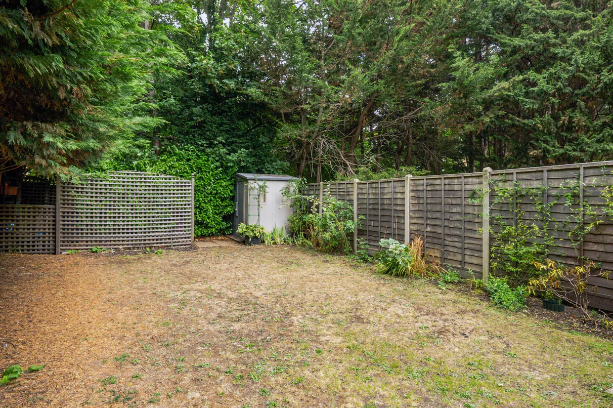 Lower Road, Gerrards Cross, SL9 photo 13