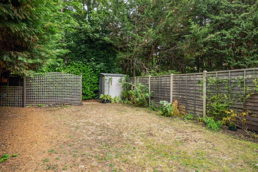 Lower Road, Gerrards Cross, SL9 photo 13