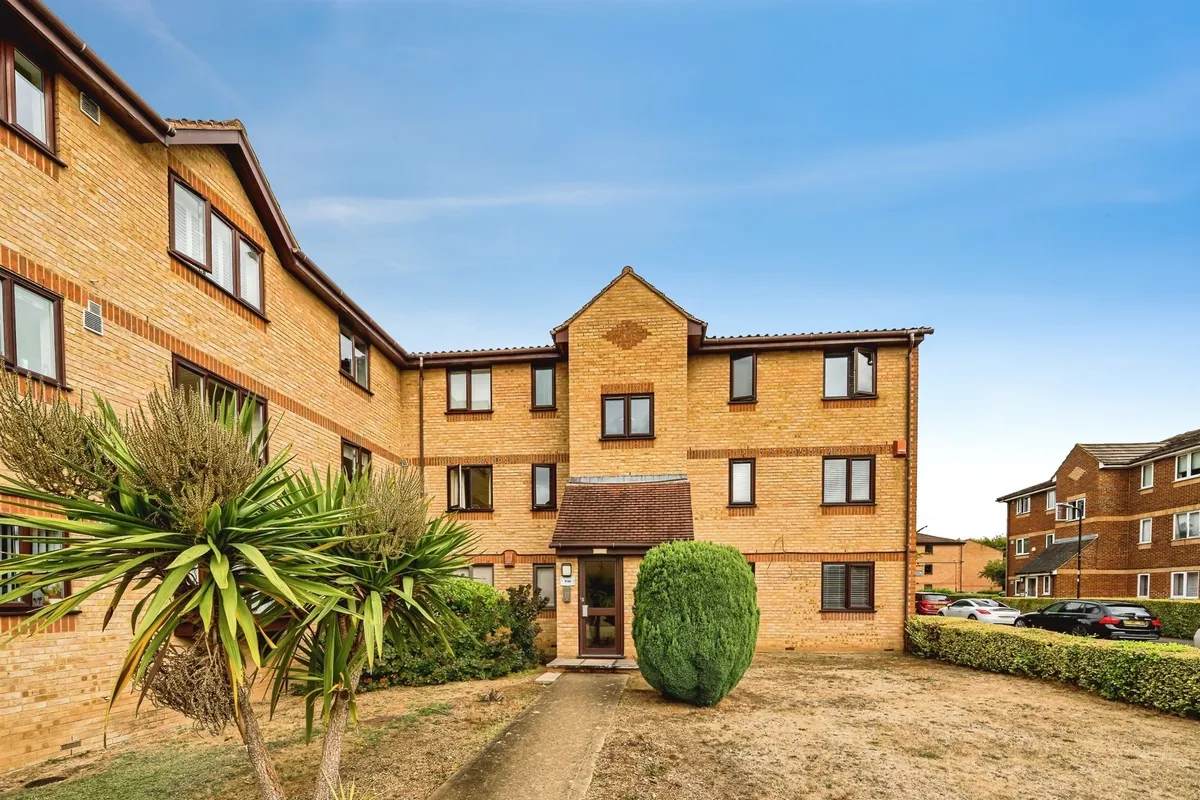 Lowestoft Drive, Slough