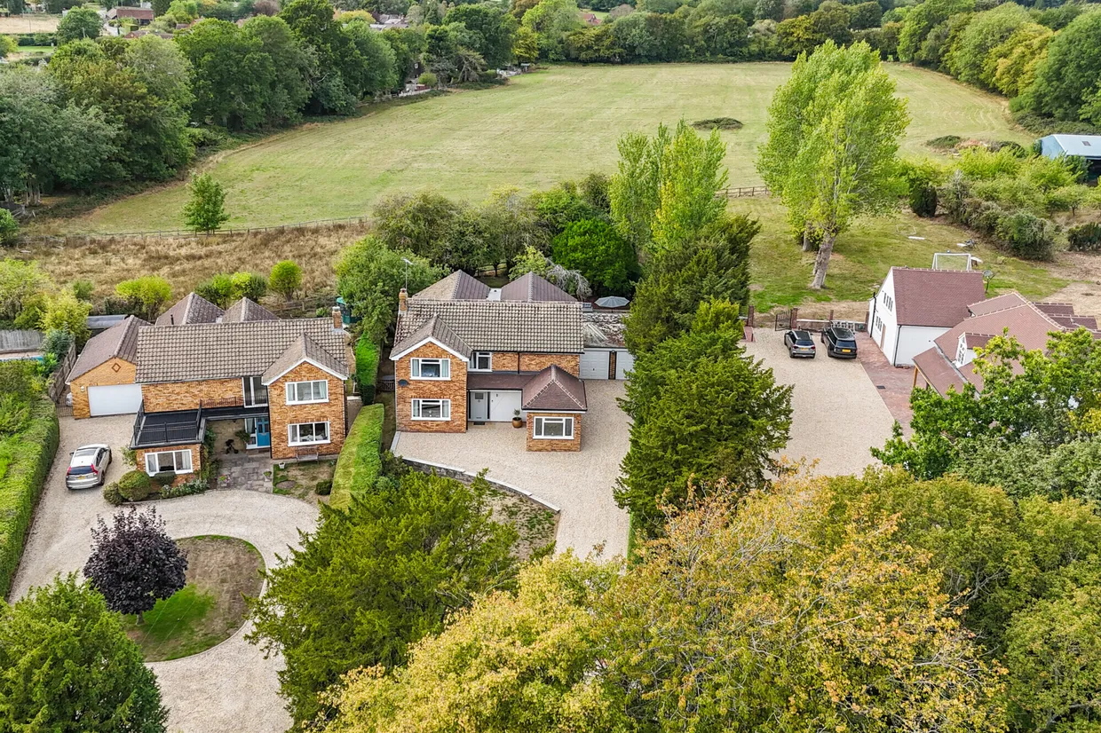 Stag Lane, Great Kingshill, HP15 photo 2
