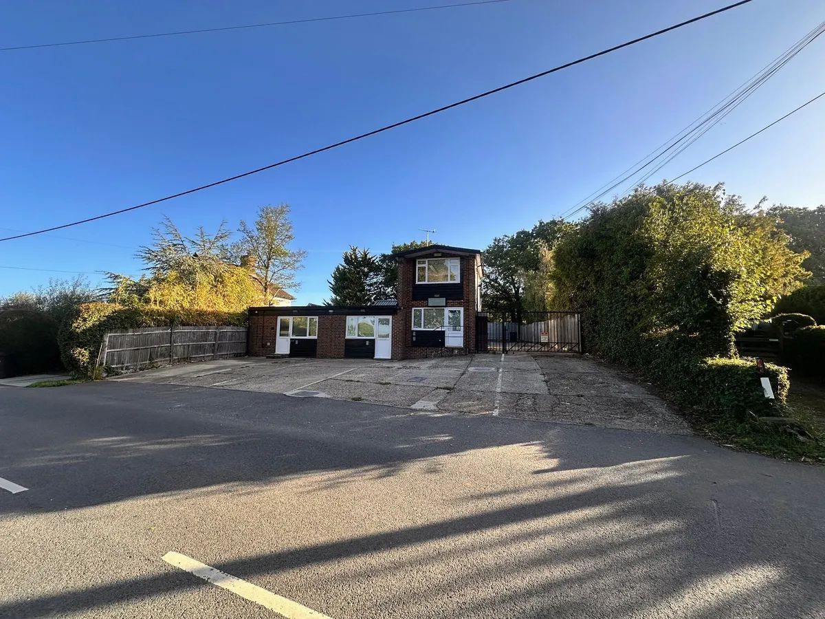 Merle Common Road, Oxted, Surrey, RH8