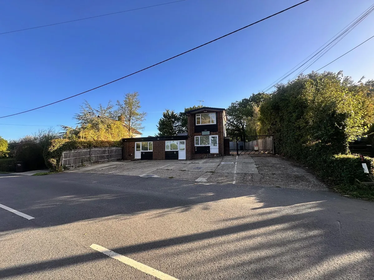 Merle Common Road, Oxted, Surrey, RH8