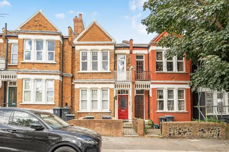 Rathcoole Gardens, London, N8