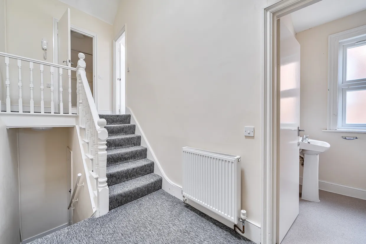 Rathcoole Gardens, London, N8 photo 10