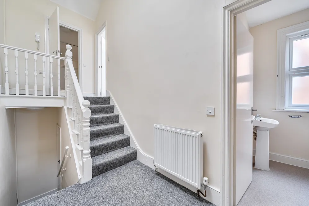 Rathcoole Gardens, London, N8 photo 10