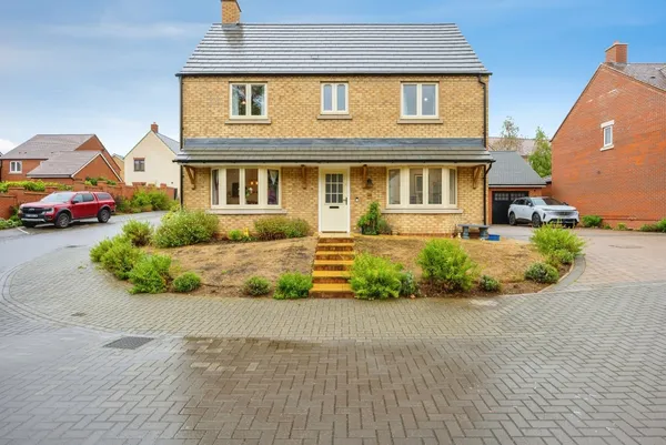 Leigh Woods Place, Silsoe, Bedford, B...